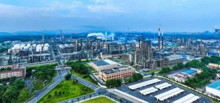 PE给水管与PVC管材性能对比：市政给排水工程选材要点解析